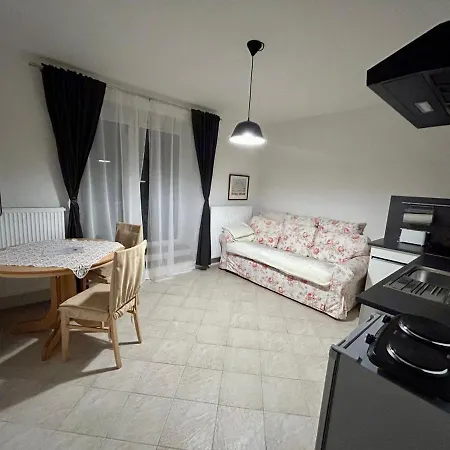 Apartman Mezonet Svitkov 21 *